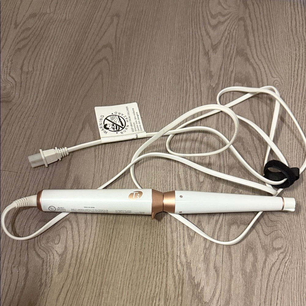 T3 rose gold and white hair curler
